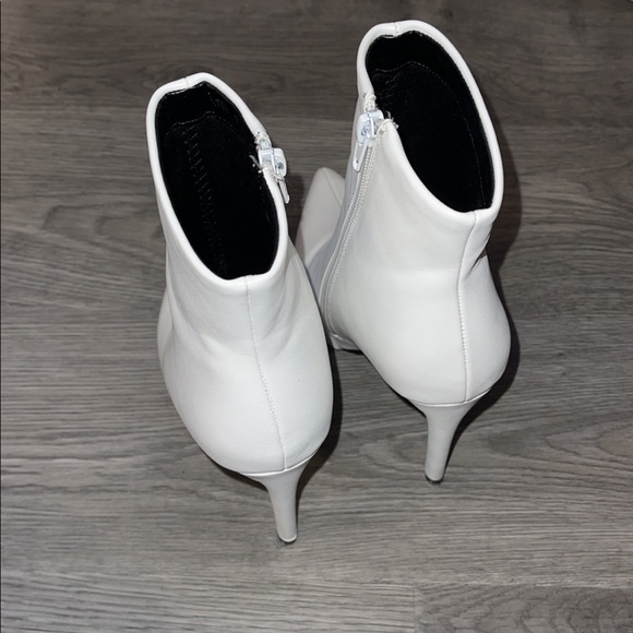 Cute white booties! - Picture 2 of 2